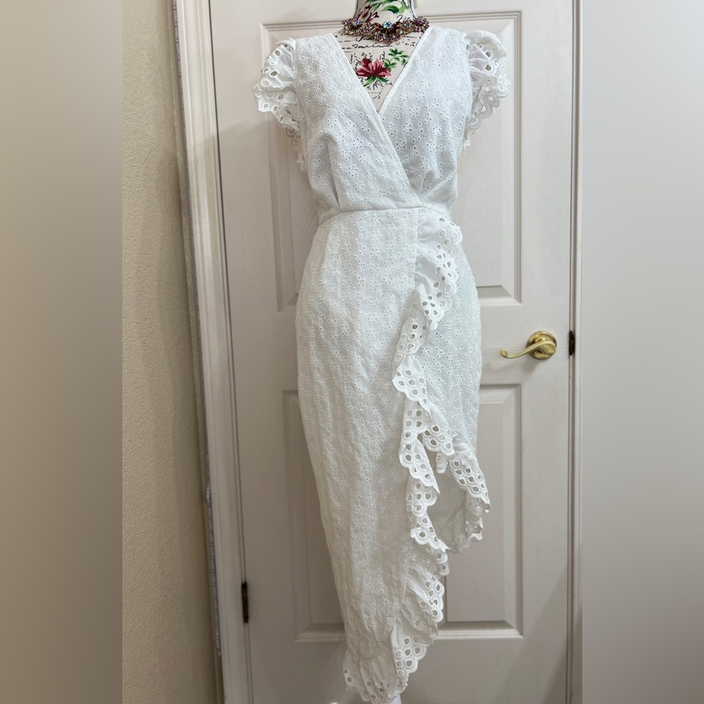 Elegant White Lace Wrap Dress